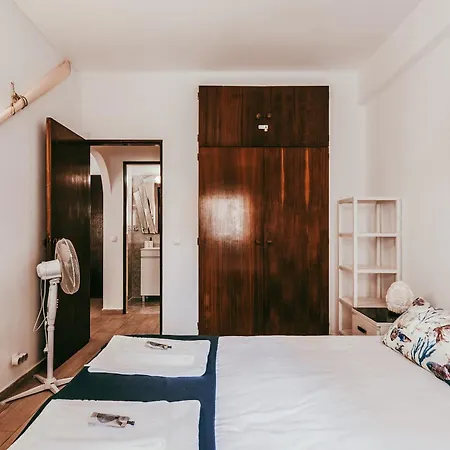 House By Gt House