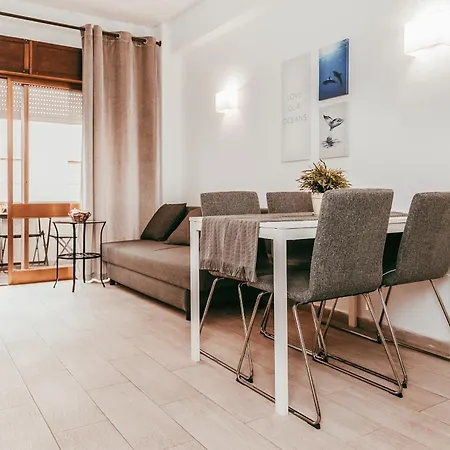 House By Gt House * Quarteira